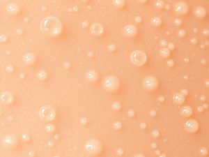 Jak odbudować barierę hydrolipidową i nie osłabić bariery skóry